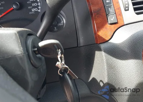 2008 Chevrolet Silverado 1500 Ltz z USA, uszkodzony, nr VIN 2GCEK13J381322268